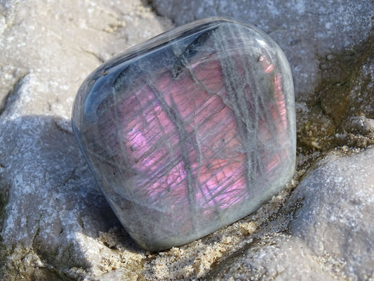 Labradorite Forme Libre - Pierres - Colibri Minéraux et Bien-être