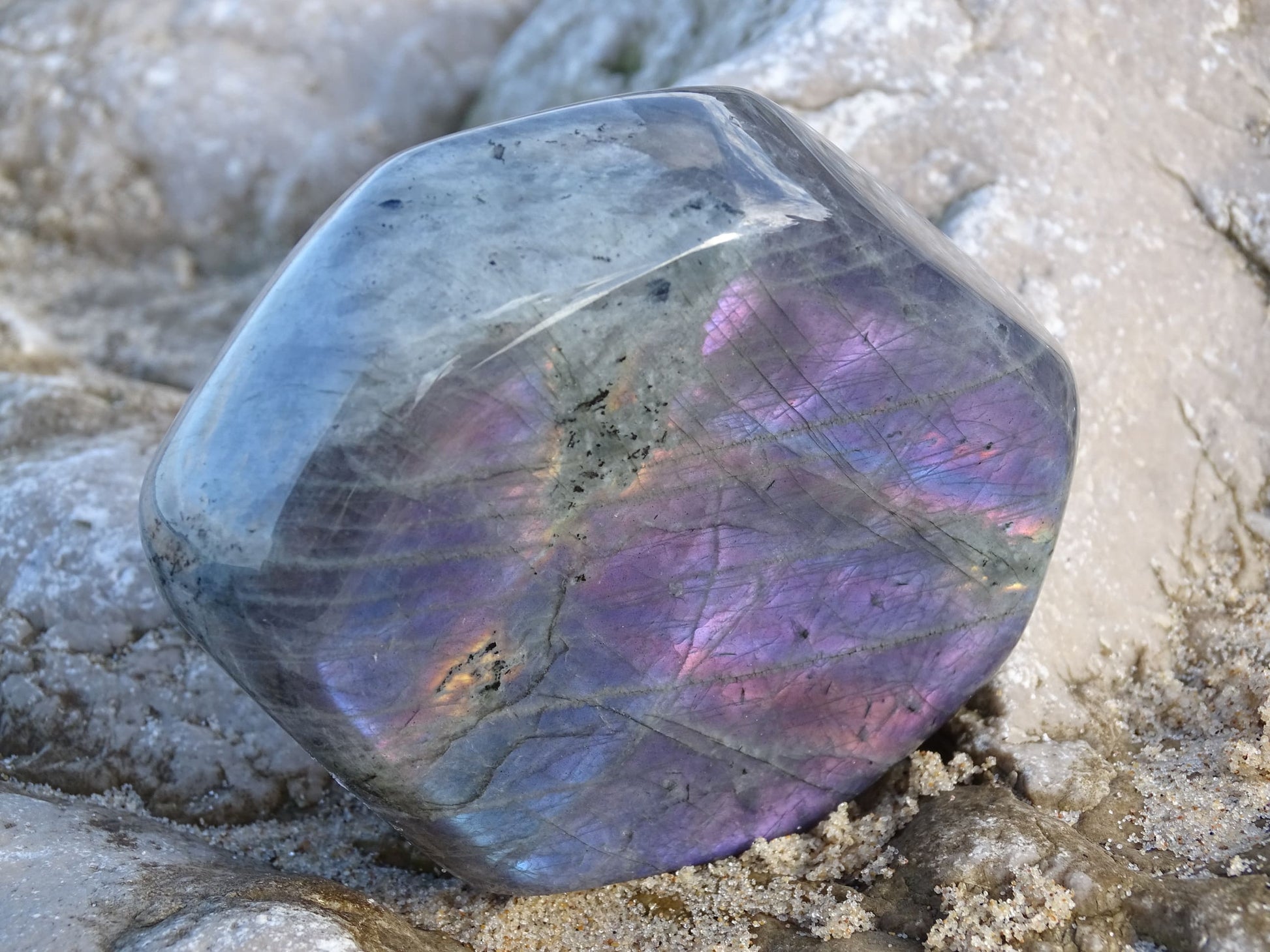 Labradorite Forme Libre - Pierres - Colibri Minéraux et Bien-être
