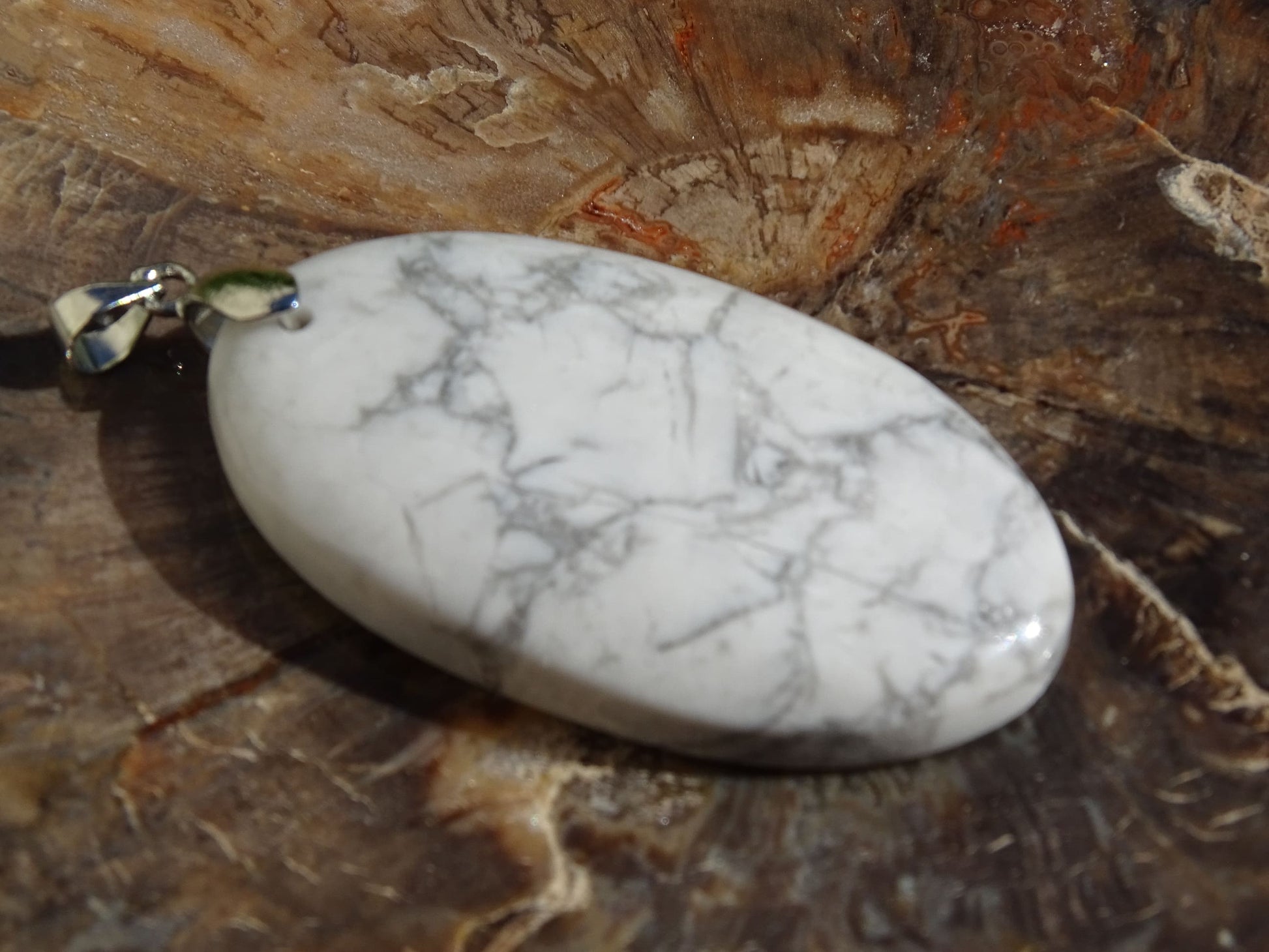 Pendentif Howlite - Pendentifs - Colibri Minéraux et Bien-être