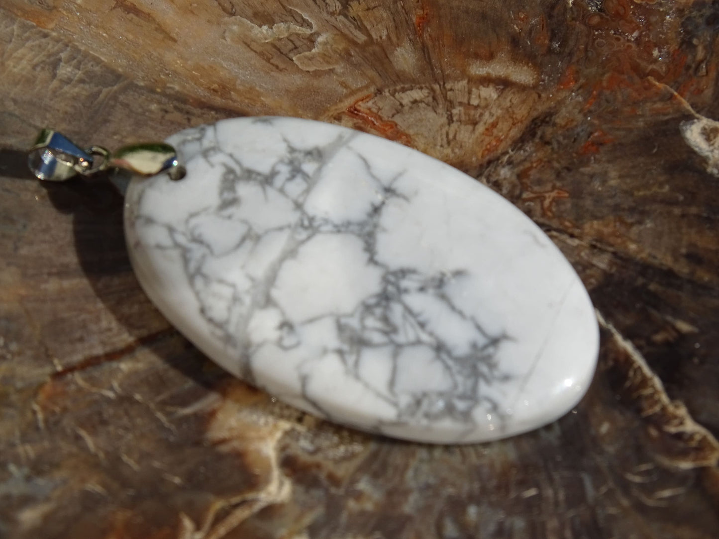 Pendentif Howlite - Pendentifs - Colibri Minéraux et Bien-être