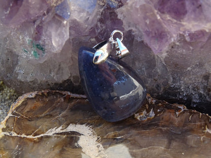 Pendentif Iolite - Pendentifs - Colibri Minéraux et Bien-être