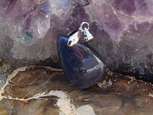 Pendentif Iolite - Pendentifs - Colibri Minéraux et Bien-être