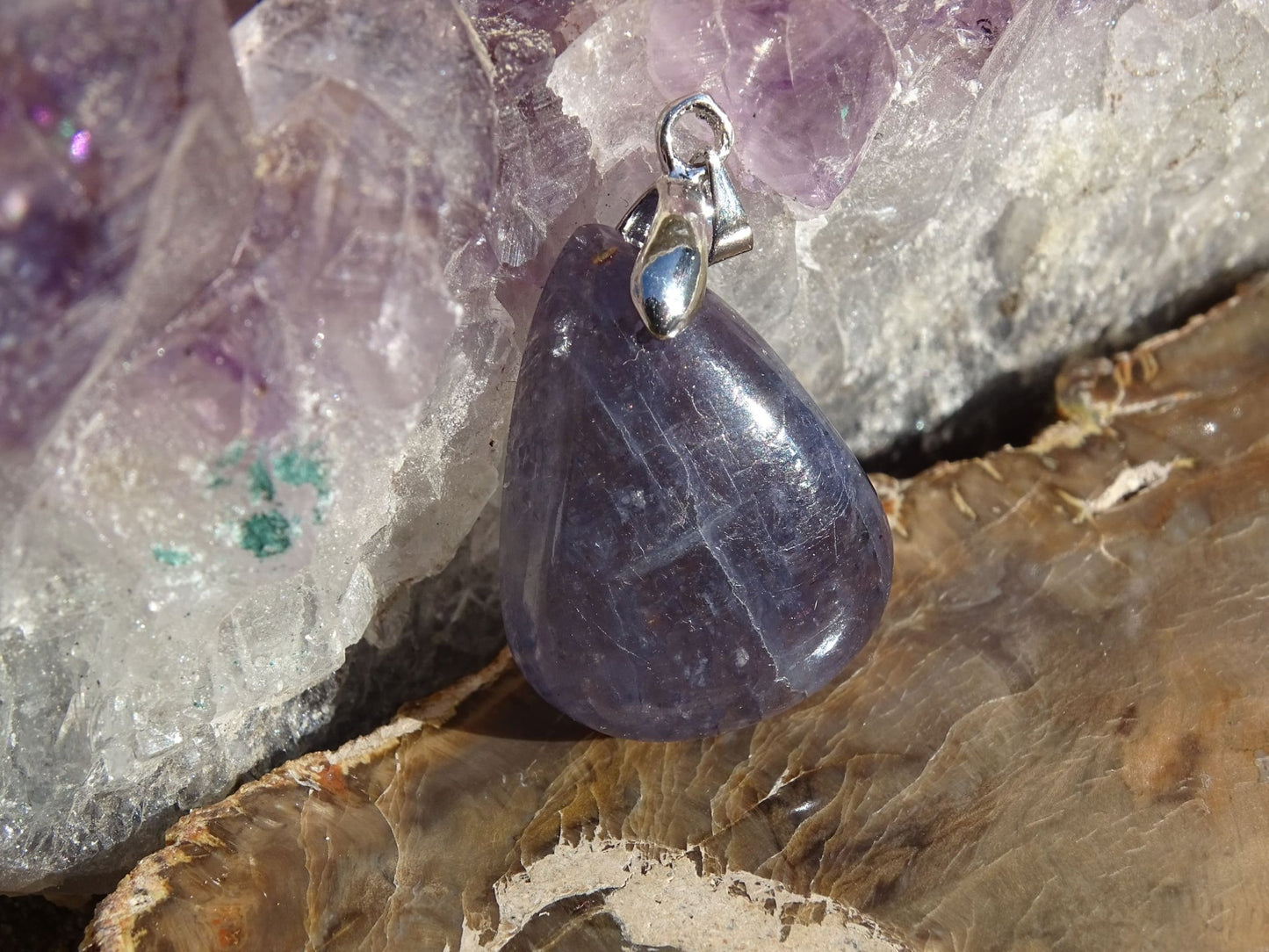 Pendentif Iolite - Pendentifs - Colibri Minéraux et Bien-être