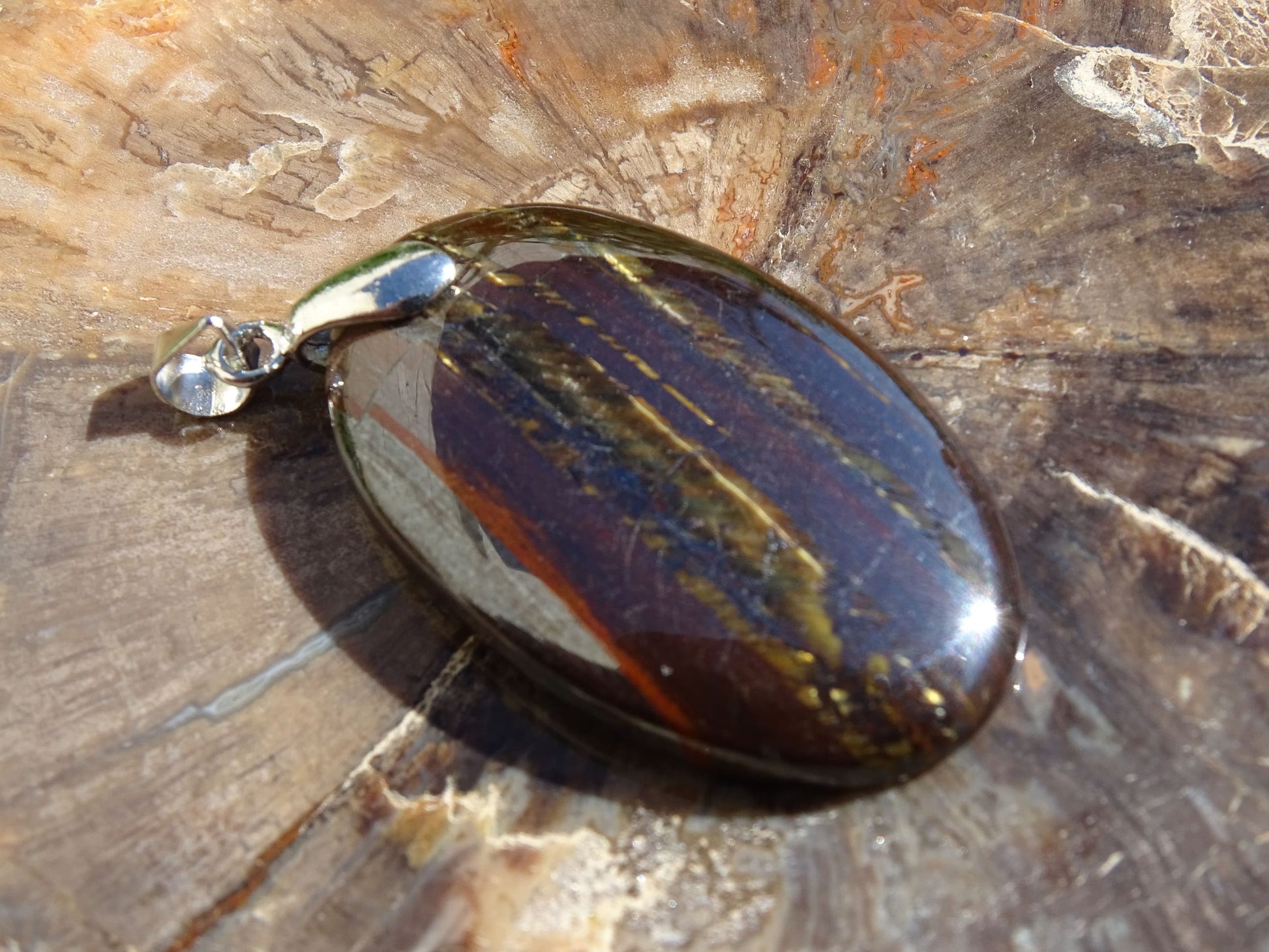 Pendentif Oeil de Fer - Pendentifs - Colibri Minéraux et Bien-être