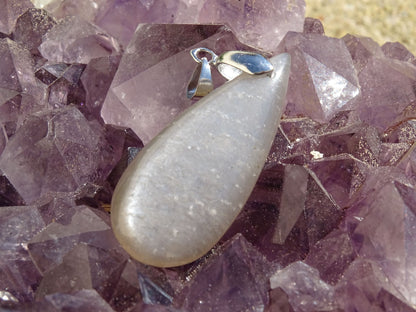 Pendentif Pierre de Lune Grise - Pendentifs - Colibri Minéraux et Bien-être