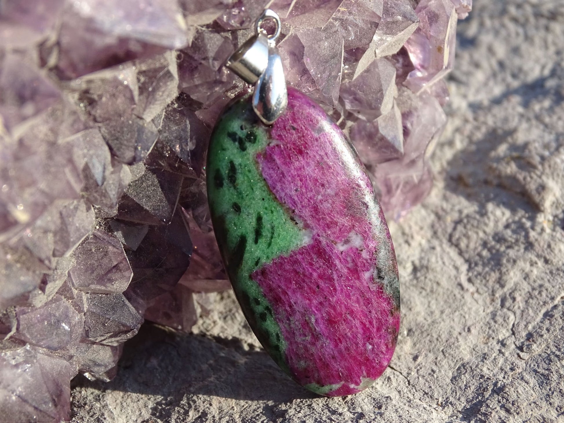 Pendentif Rubis Zoïsite - Pendentifs - Colibri Minéraux et Bien-être