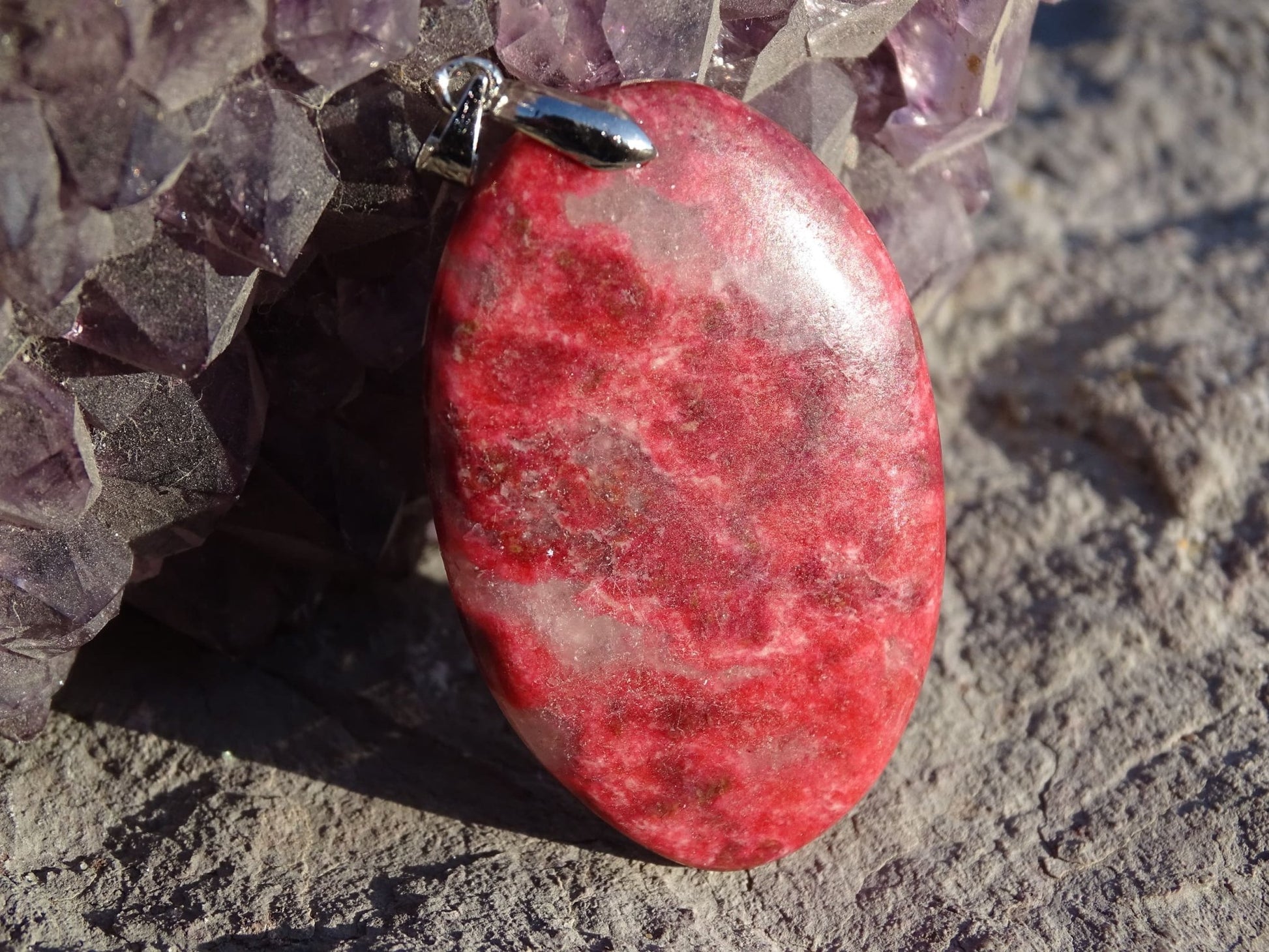 Pendentif Thulite - Pendentifs - Colibri Minéraux et Bien-être
