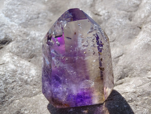Améthyste et Quartz Bicolore - Cristaux - Colibri Minéraux et Bien-être