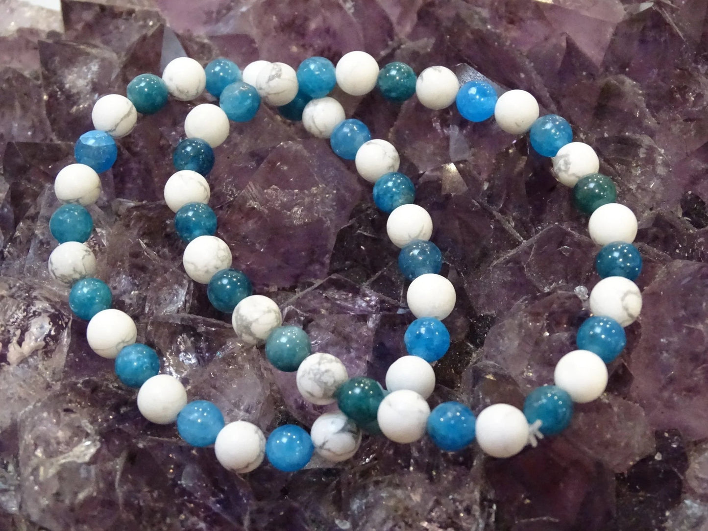 Bracelet Apatite Bleue et Howlite - Bracelets - Colibri Minéraux et Bien-être
