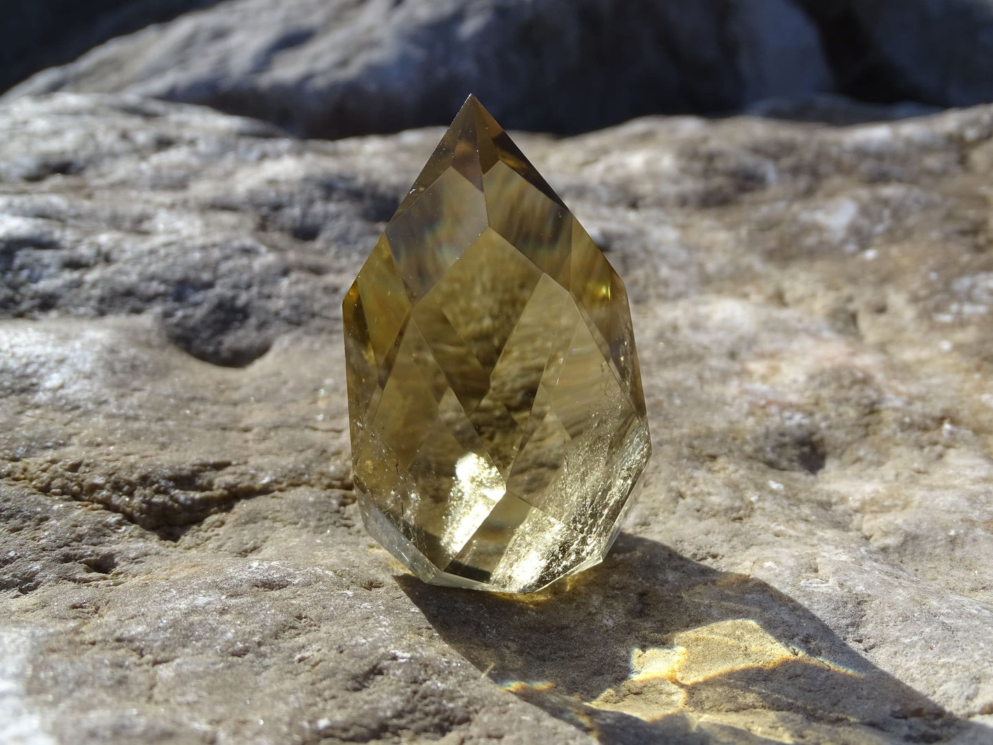Citrine - Cristaux - Colibri Minéraux et Bien-être