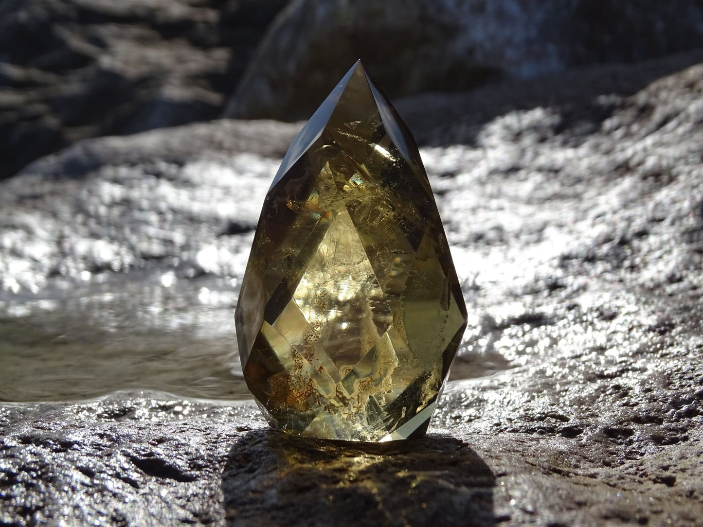 Citrine traces de fantôme - Cristaux - Colibri Minéraux et Bien-être