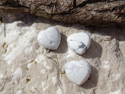 Howlite Coeur - Pierres - Colibri Minéraux et Bien-être