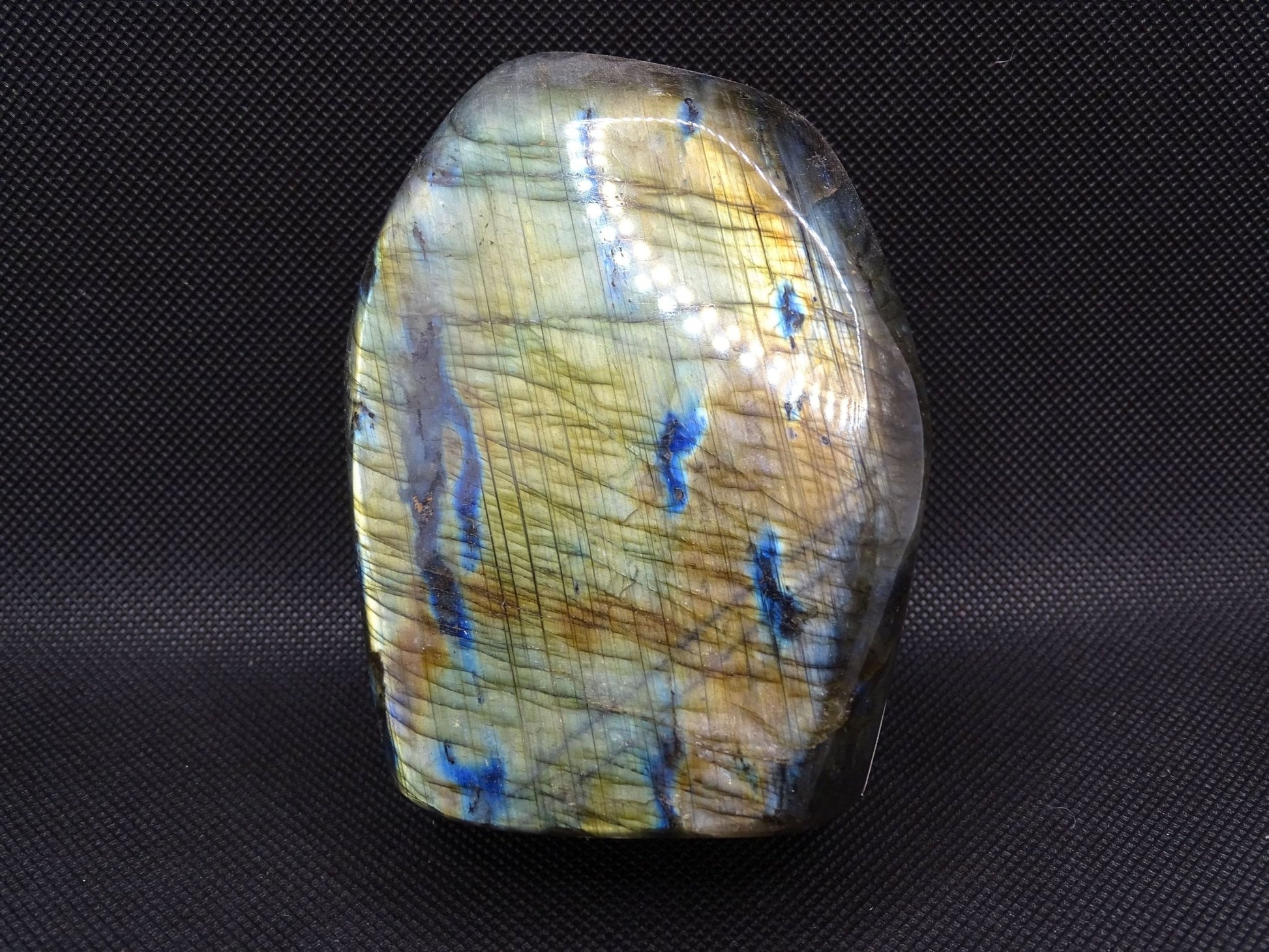 Labradorite Forme Libre - Pierres - Colibri Minéraux et Bien-être