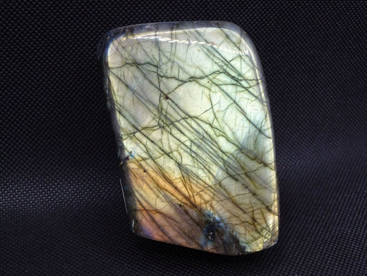 Labradorite Forme Libre - Pierres - Colibri Minéraux et Bien-être