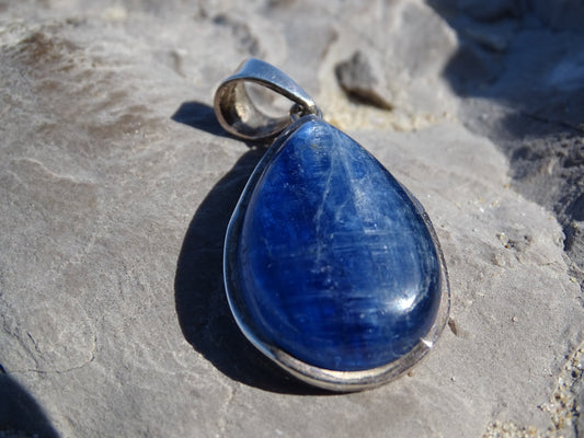 Pendentif Cyanite Argent 925 - Pendentifs - Colibri Minéraux et Bien-être