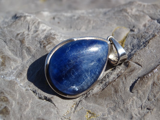 Pendentif Cyanite Argent 925 - Pendentifs - Colibri Minéraux et Bien-être