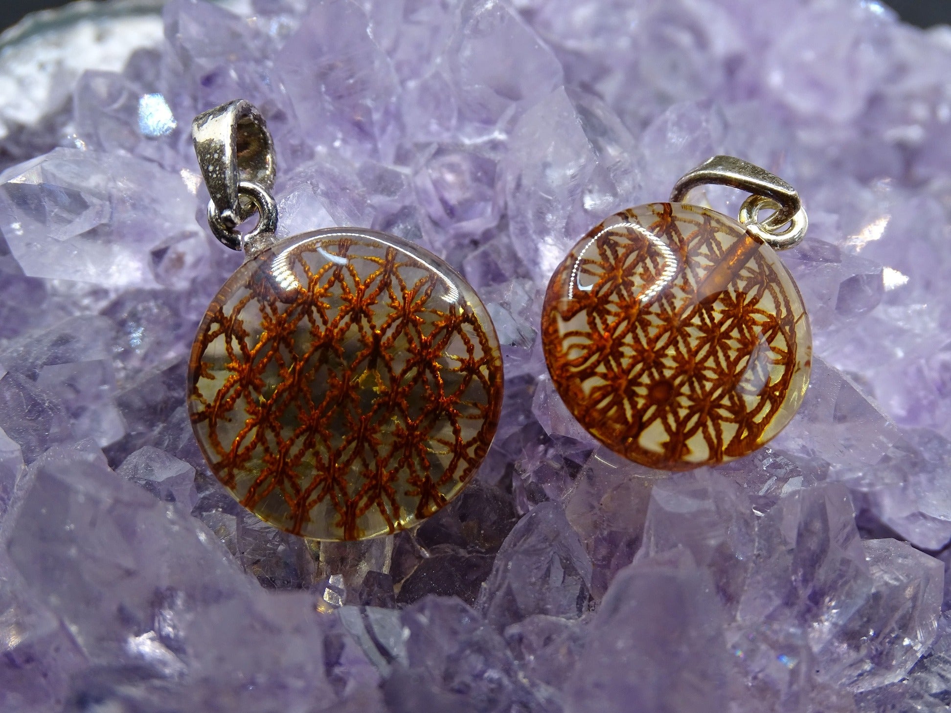 Pendentif Ambre Fleur de Vie - Pendentifs - Colibri Minéraux et Bien-être