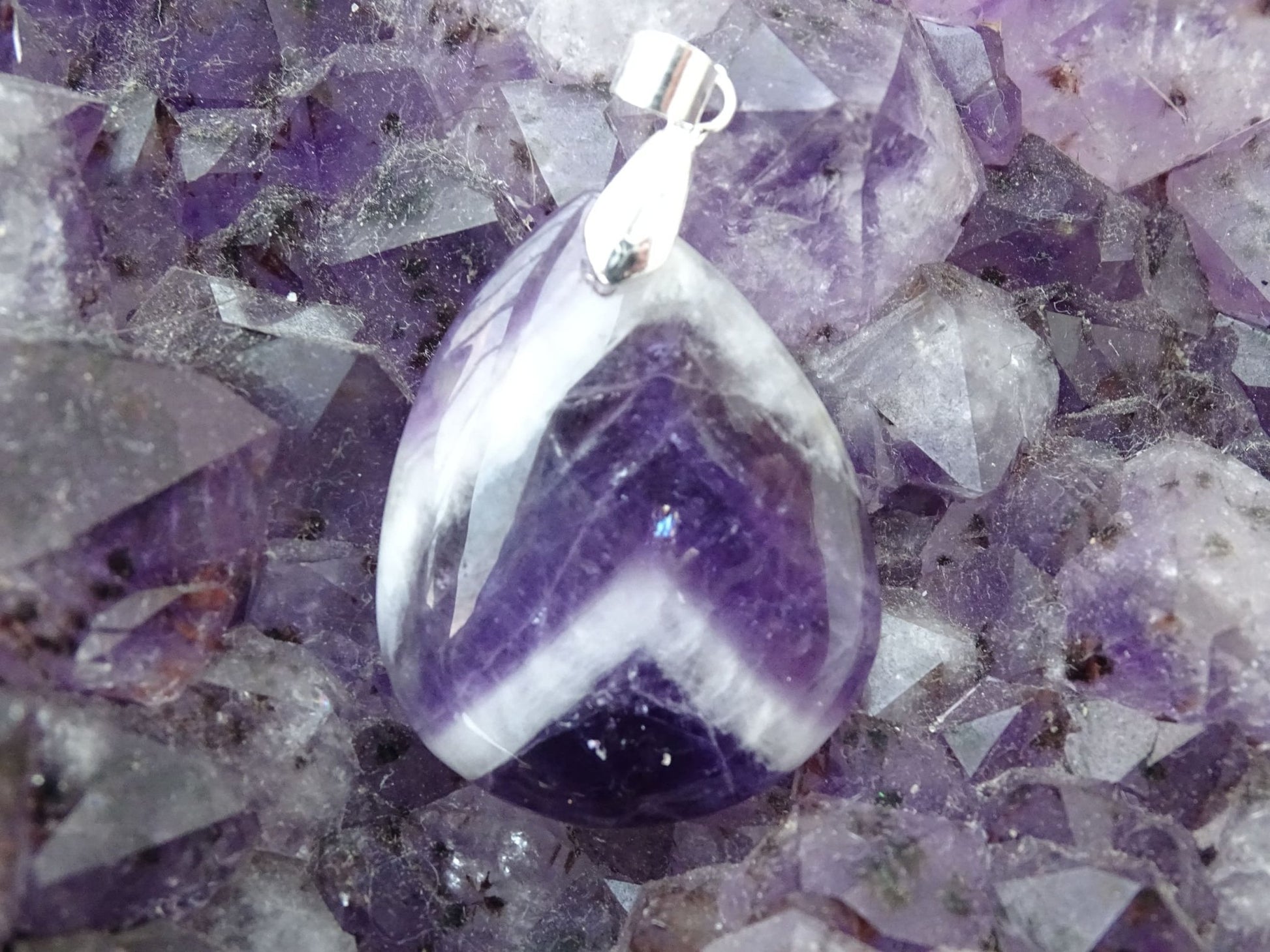 Pendentif Améthyste Chevron - Pendentifs - Colibri Minéraux et Bien-être