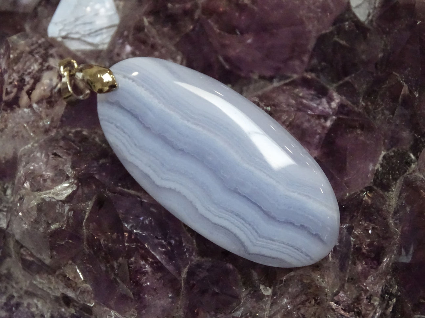 Pendentif Calcédoine Bleue - Pendentifs - Colibri Minéraux et Bien-être