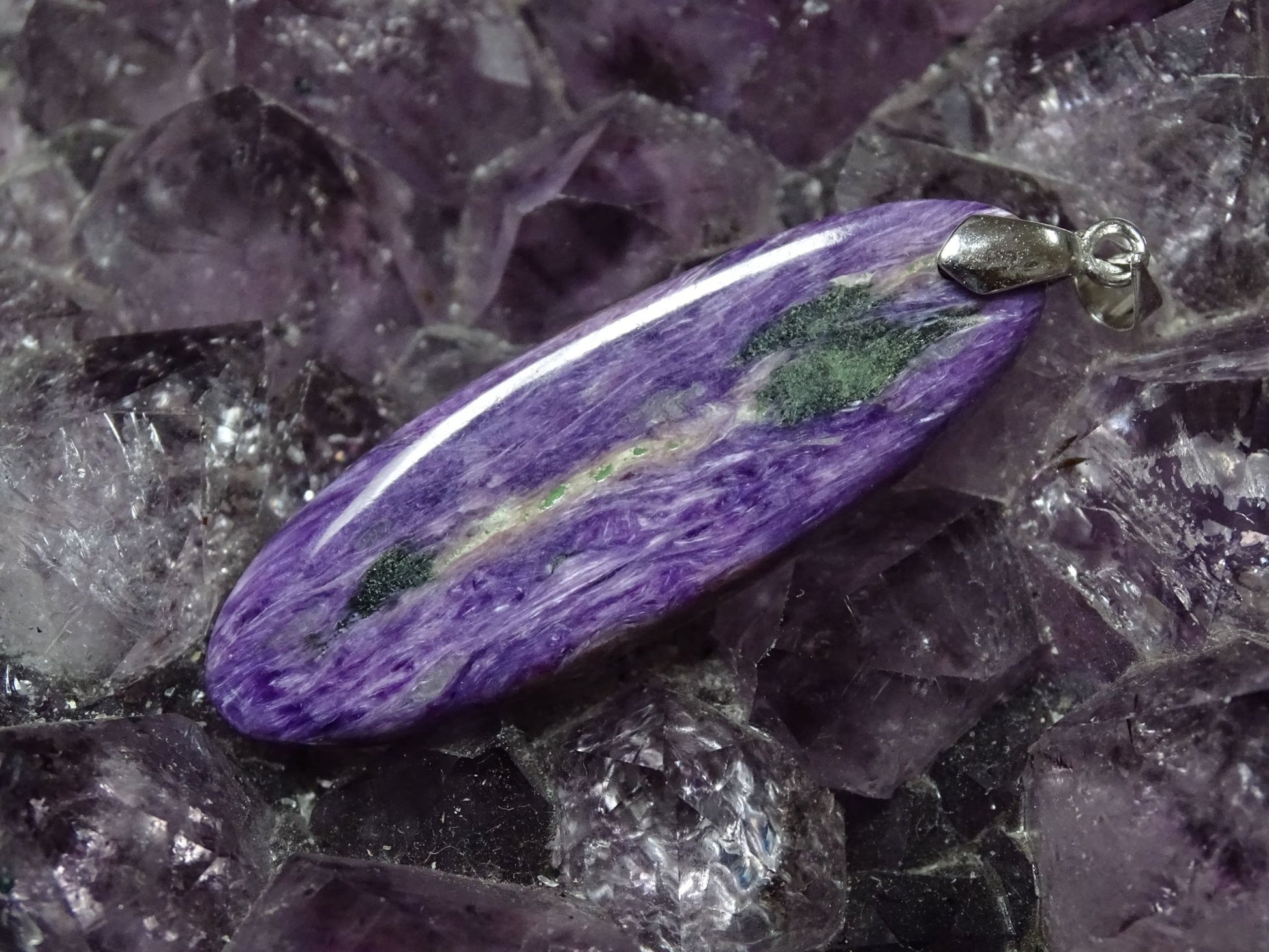Pendentif Charoïte - Pendentifs - Colibri Minéraux et Bien-être