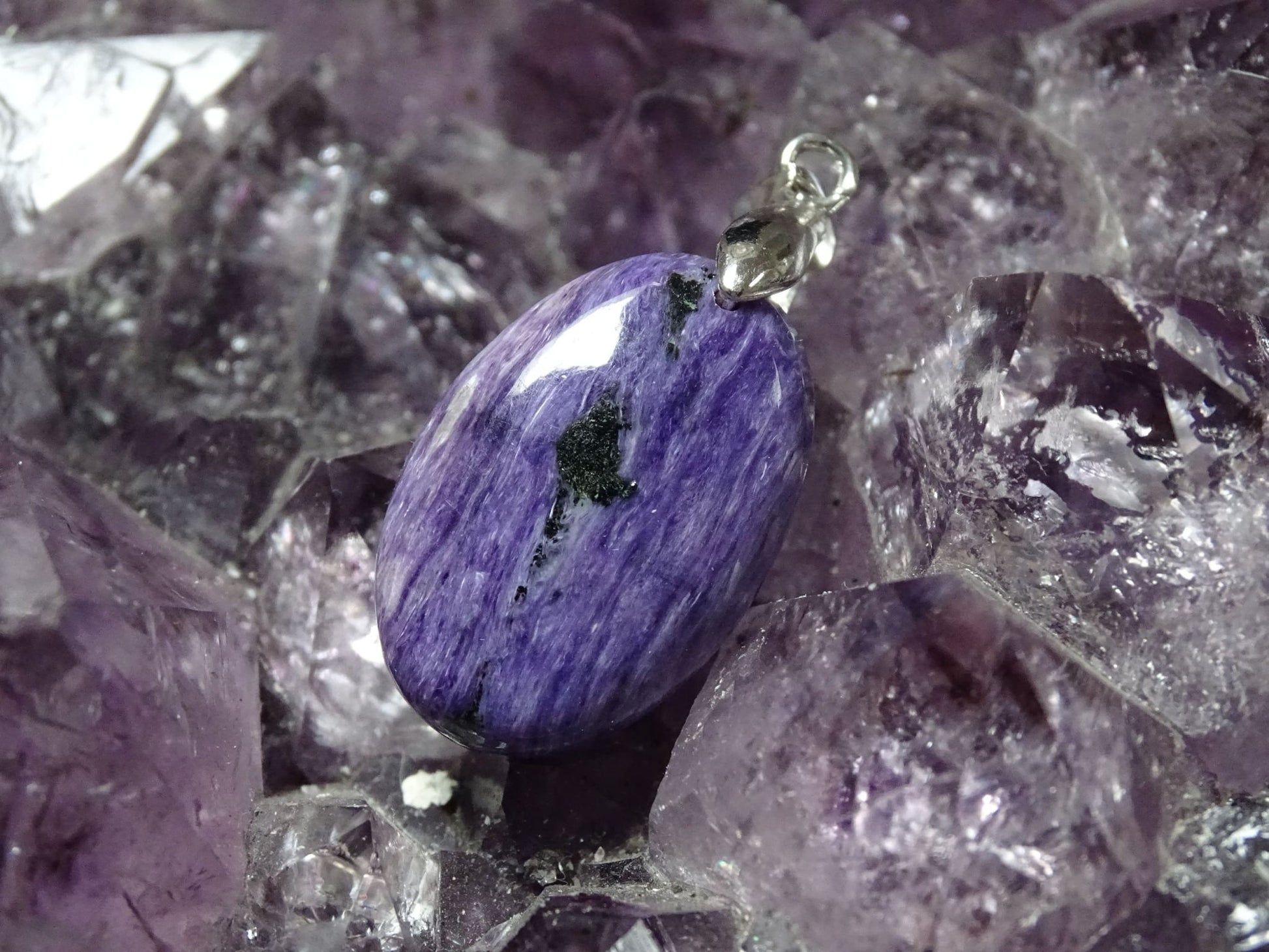 Pendentif Charoïte - Pendentifs - Colibri Minéraux et Bien-être