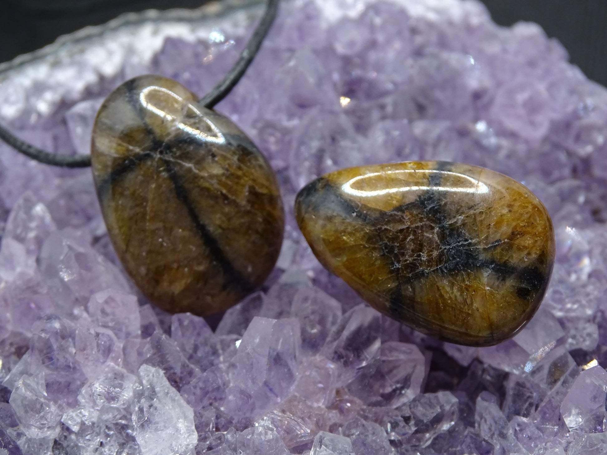 Pendentif Chiastolite - Pendentifs - Colibri Minéraux et Bien-être