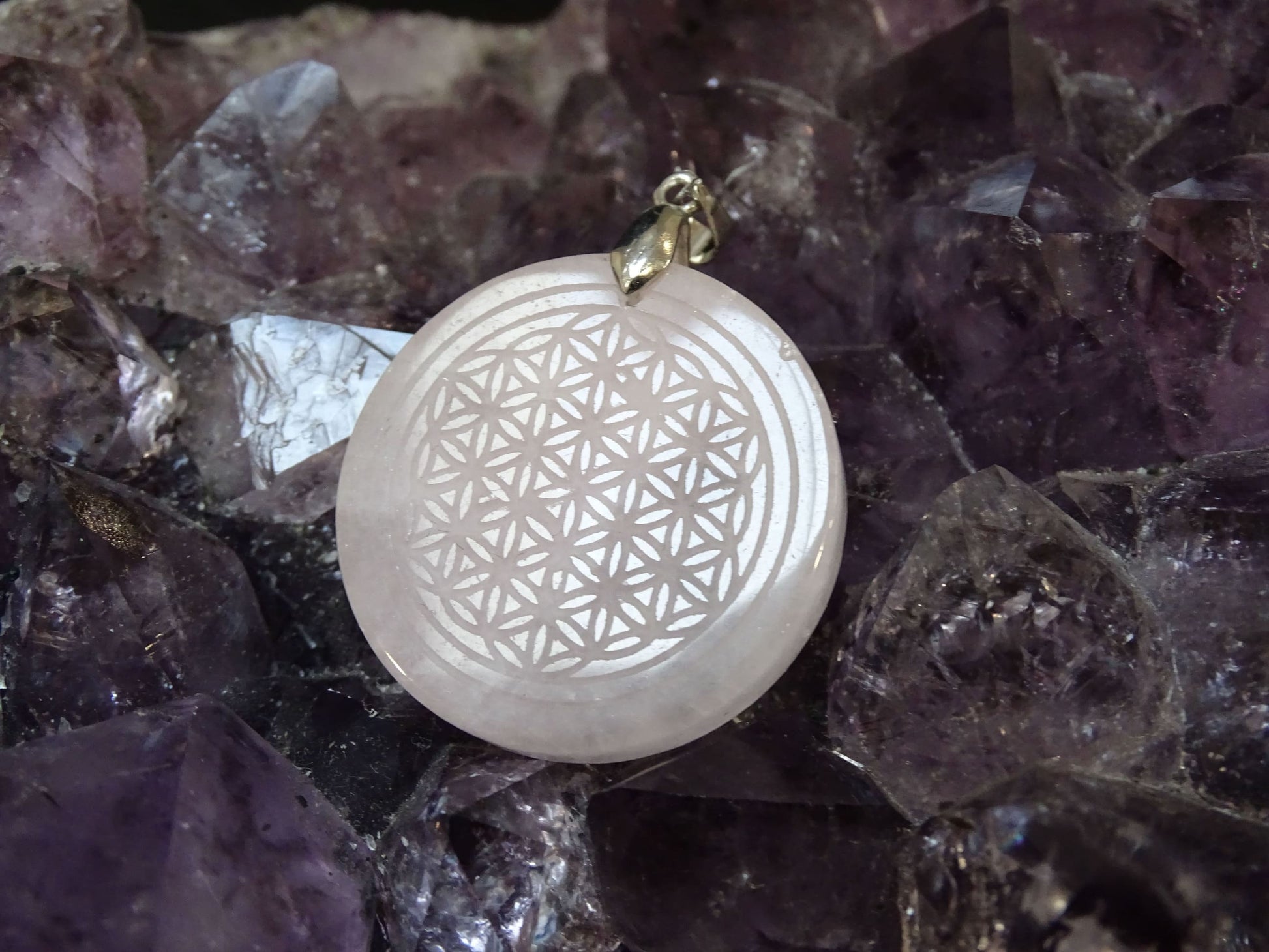 Pendentif Quartz Rose Fleur de Vie - Pendentifs - Colibri Minéraux et Bien-être