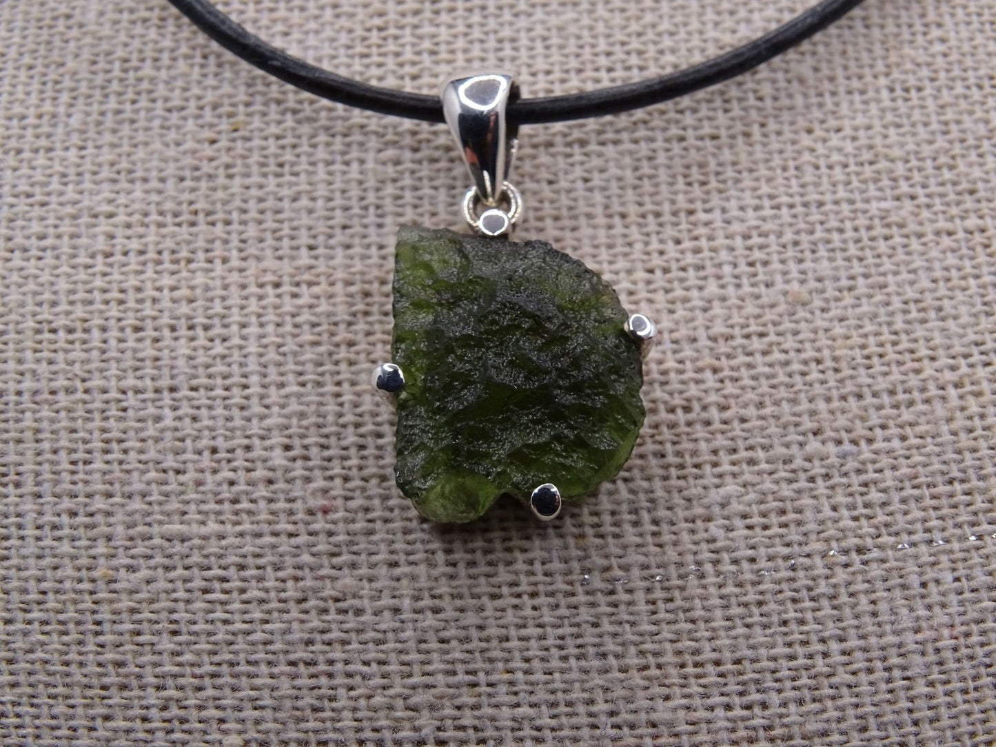 Pendentif Moldavite Argent 925 - Pendentifs - Colibri Minéraux et Bien-être
