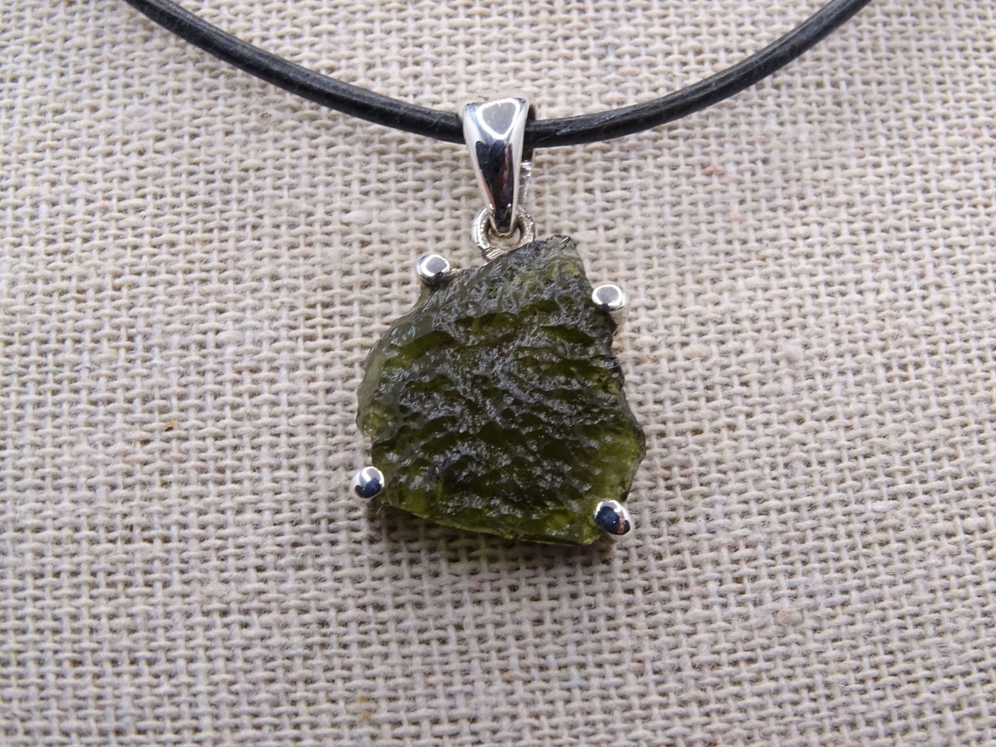 Pendentif Moldavite Argent 925 - Pendentifs - Colibri Minéraux et Bien-être