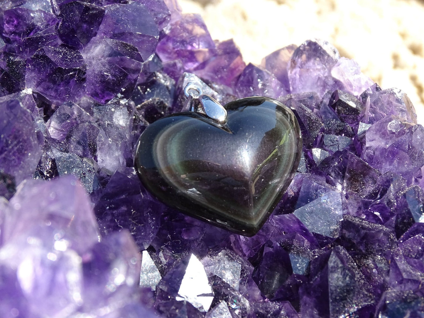 Pendentif Obsidienne Arc-en-Ciel Oeil Céleste Coeur - Pendentifs - Colibri Minéraux et Bien-être