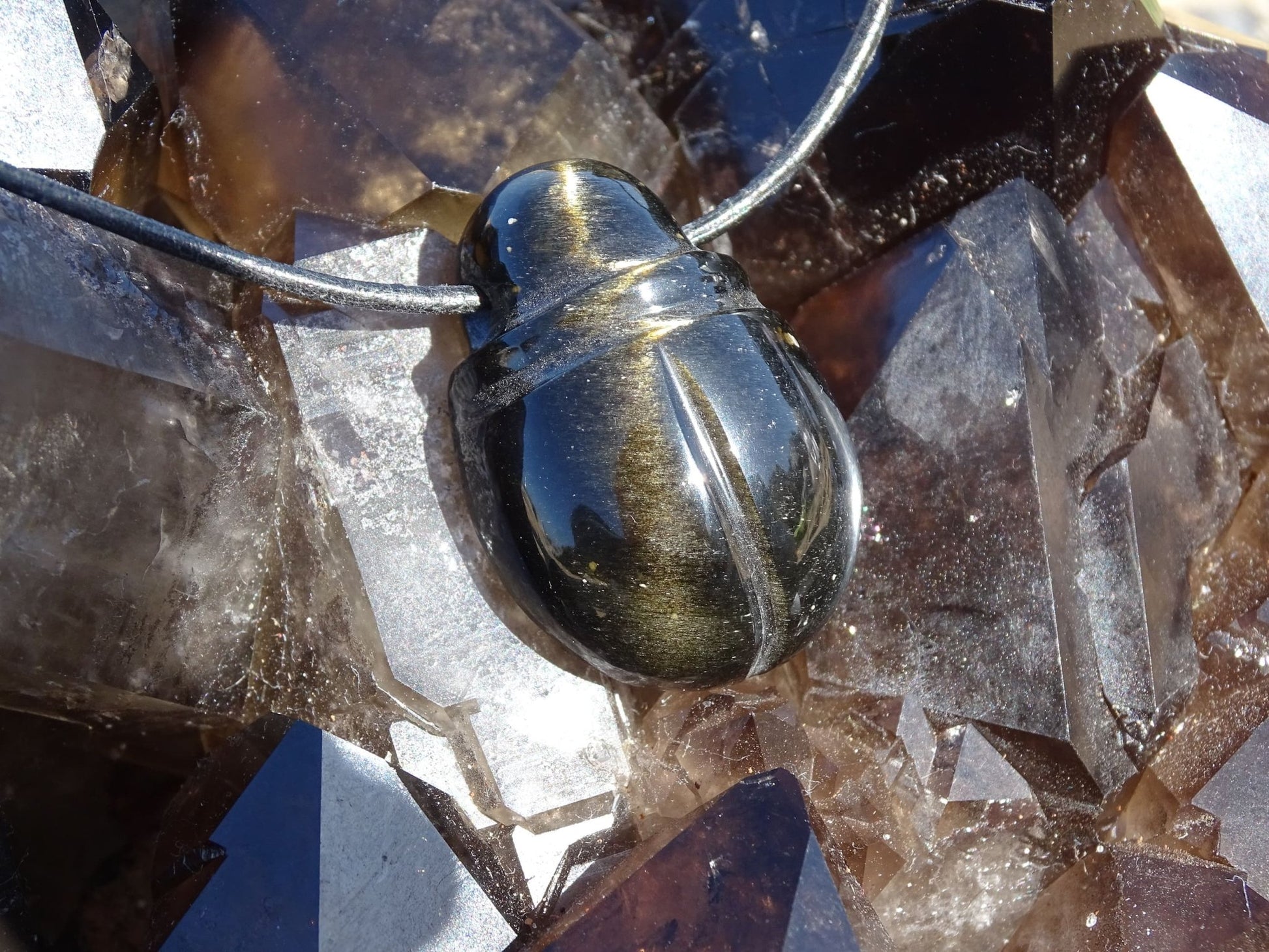 Pendentif Obsidienne Dorée Scarabée - Pendentifs - Colibri Minéraux et Bien-être