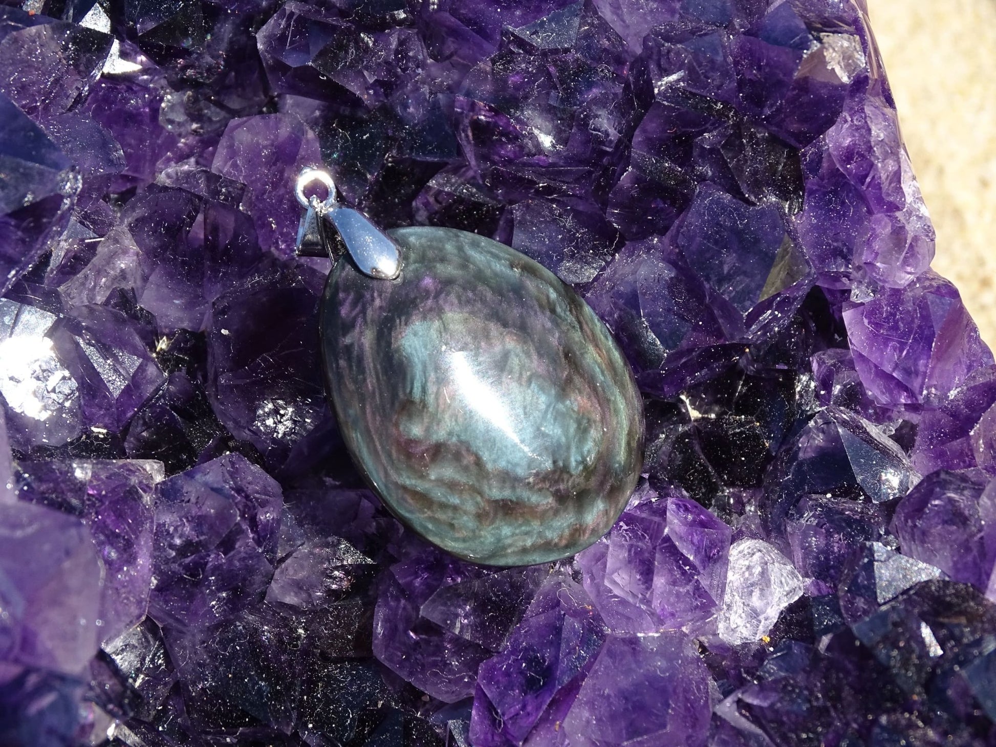 Pendentif Obsidienne Manta Huichol - Pendentifs - Colibri Minéraux et Bien-être