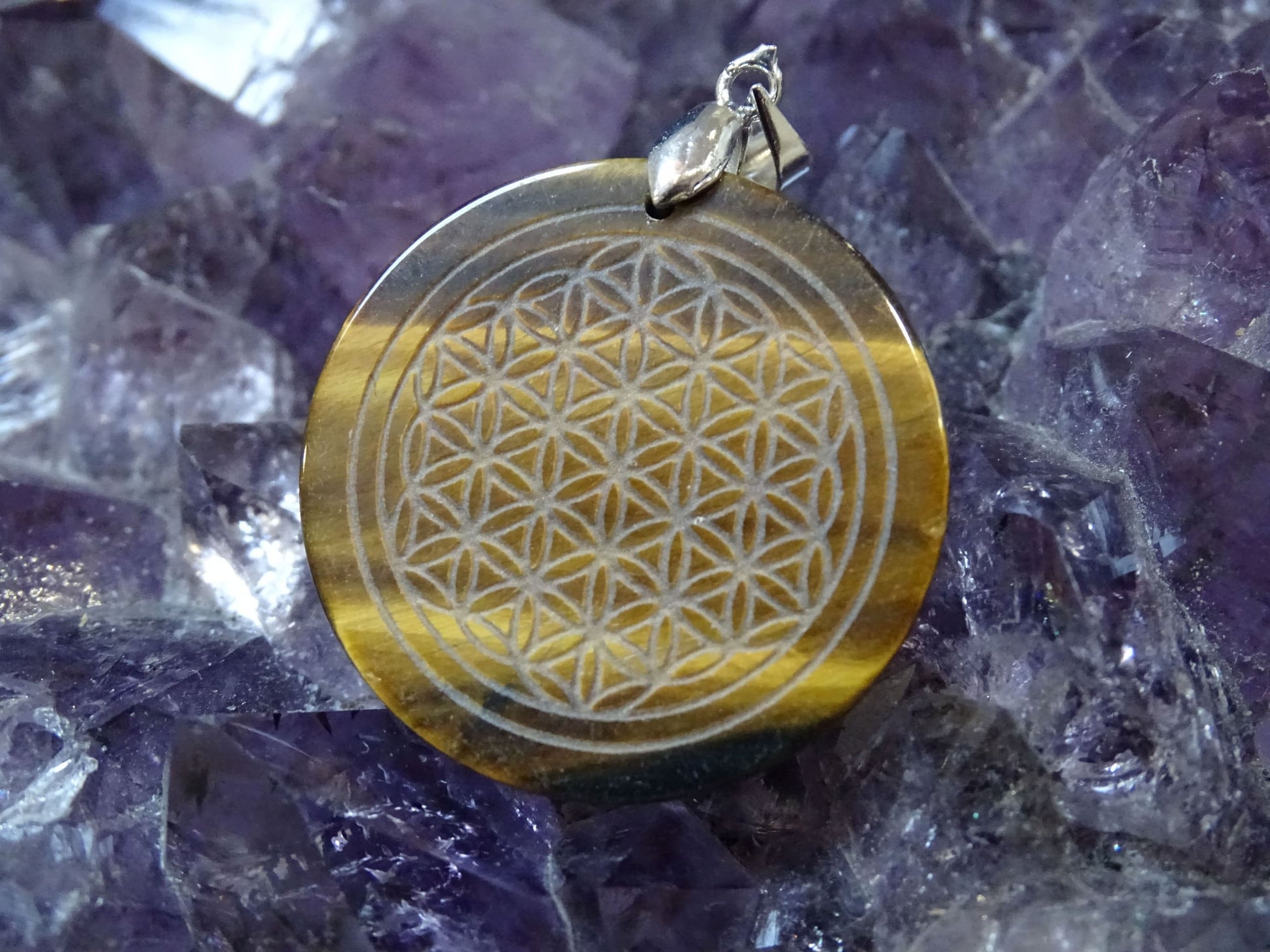 Pendentif Oeil de Tigre Fleur de Vie - Pendentifs - Colibri Minéraux et Bien-être