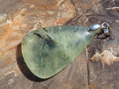 Pendentif Prehnite - Pendentifs - Colibri Minéraux et Bien-être