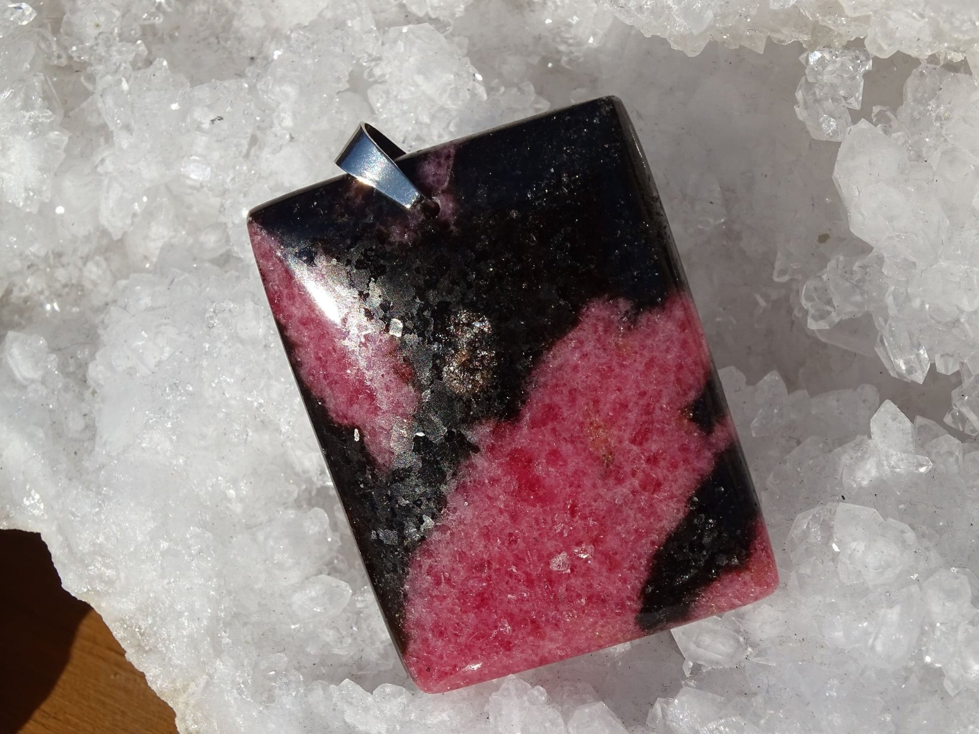 Pendentif Rhodonite - Pendentifs - Colibri Minéraux et Bien-être