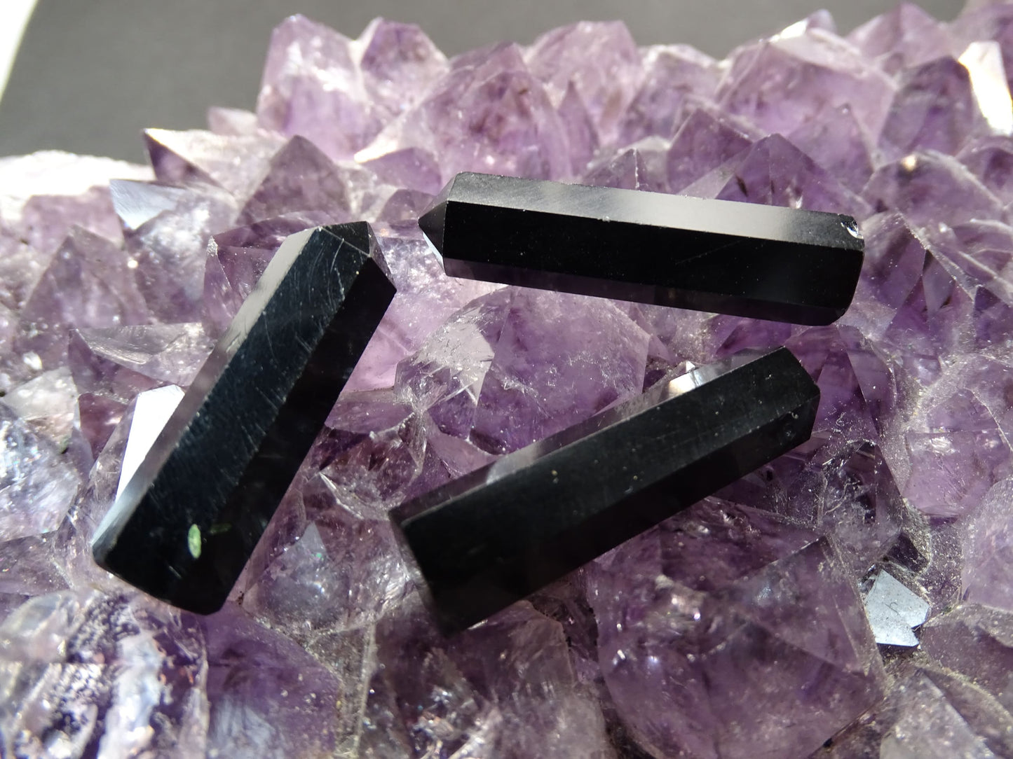Tourmaline Noire Prisme - Pierres - Colibri Minéraux et Bien-être