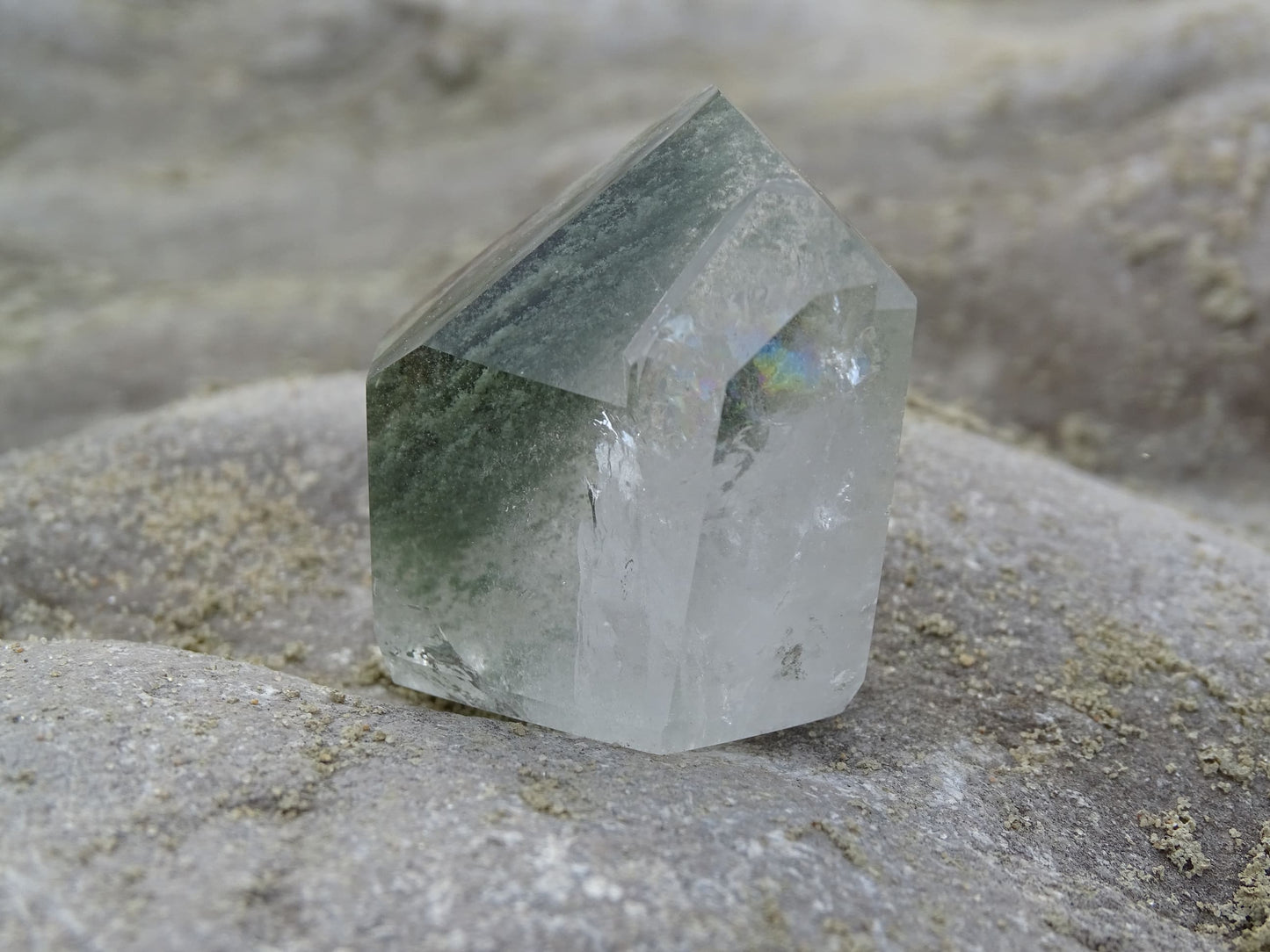 Quartz Chlorite - Cristaux - Colibri Minéraux et Bien-être