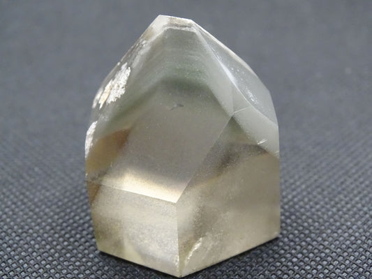 Quartz Chlorite Fantôme - Cristaux - Colibri Minéraux et Bien-être