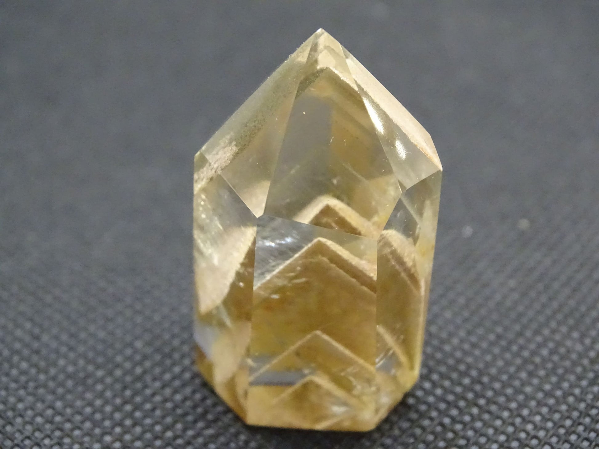 Quartz Fantôme - Cristaux - Colibri Minéraux et Bien-être