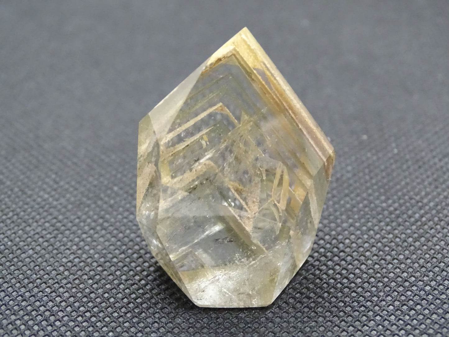 Quartz Fantôme - Cristaux - Colibri Minéraux et Bien-être