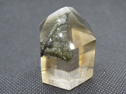 Quartz Chlorite Fantôme - Cristaux - Colibri Minéraux et Bien-être