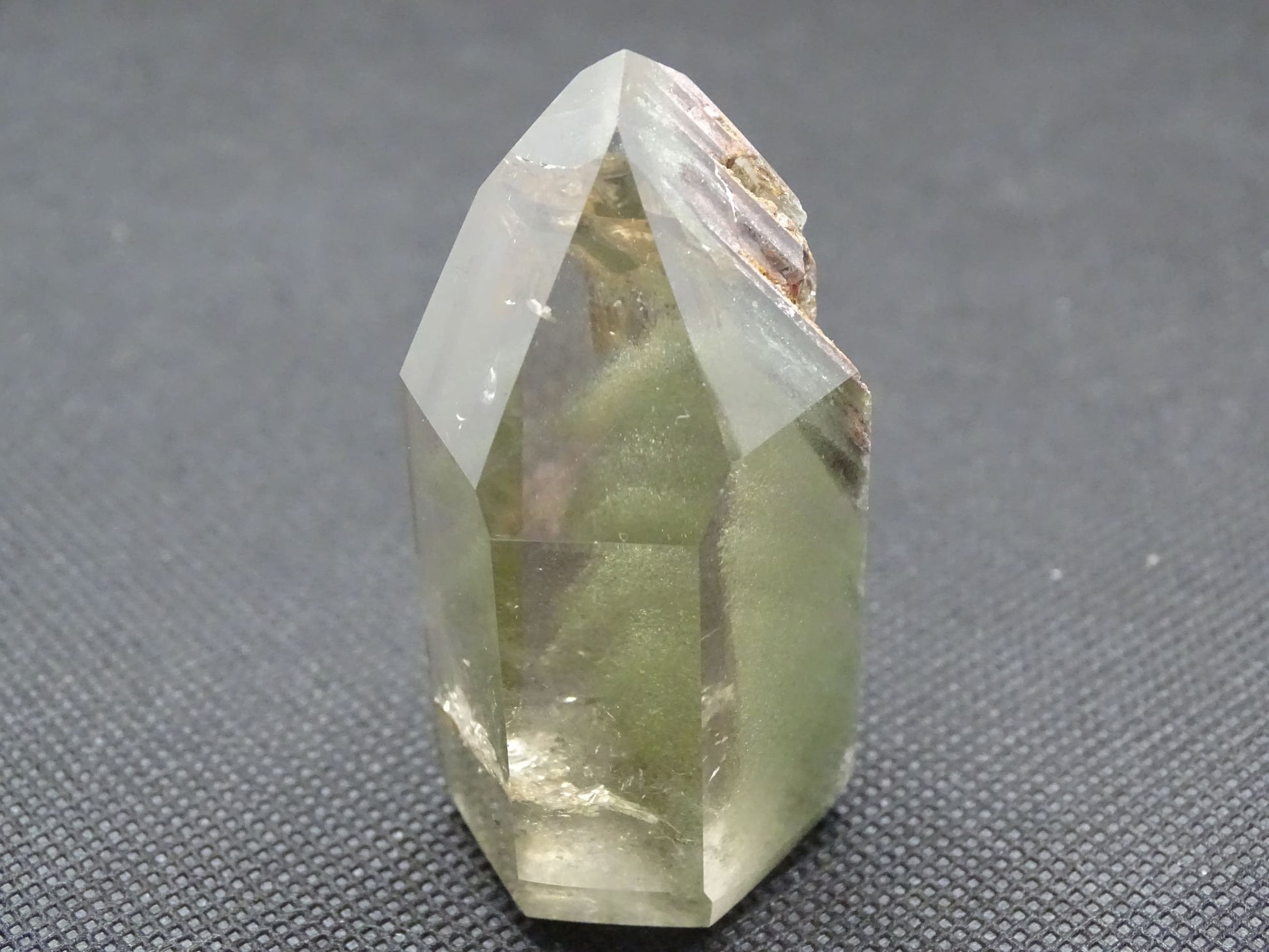 Quartz Chlorite Fantôme - Cristaux - Colibri Minéraux et Bien-être