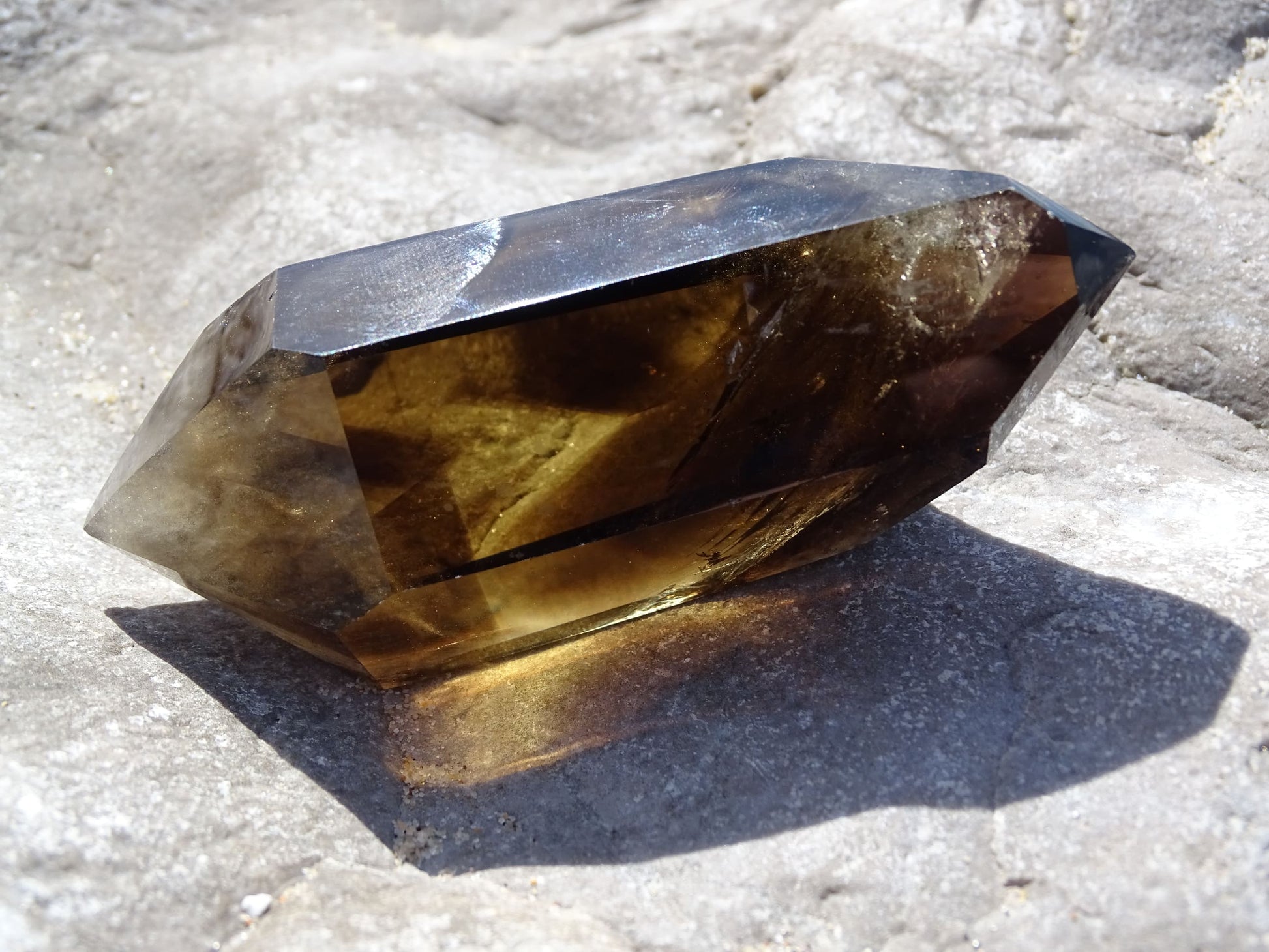 Quartz Fumé Fantôme - Cristaux - Colibri Minéraux et Bien-être