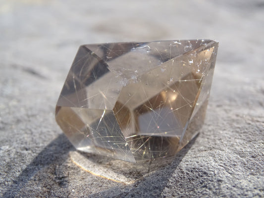 Quartz Rutile Forme Libre - Cristaux - Colibri Minéraux et Bien-être