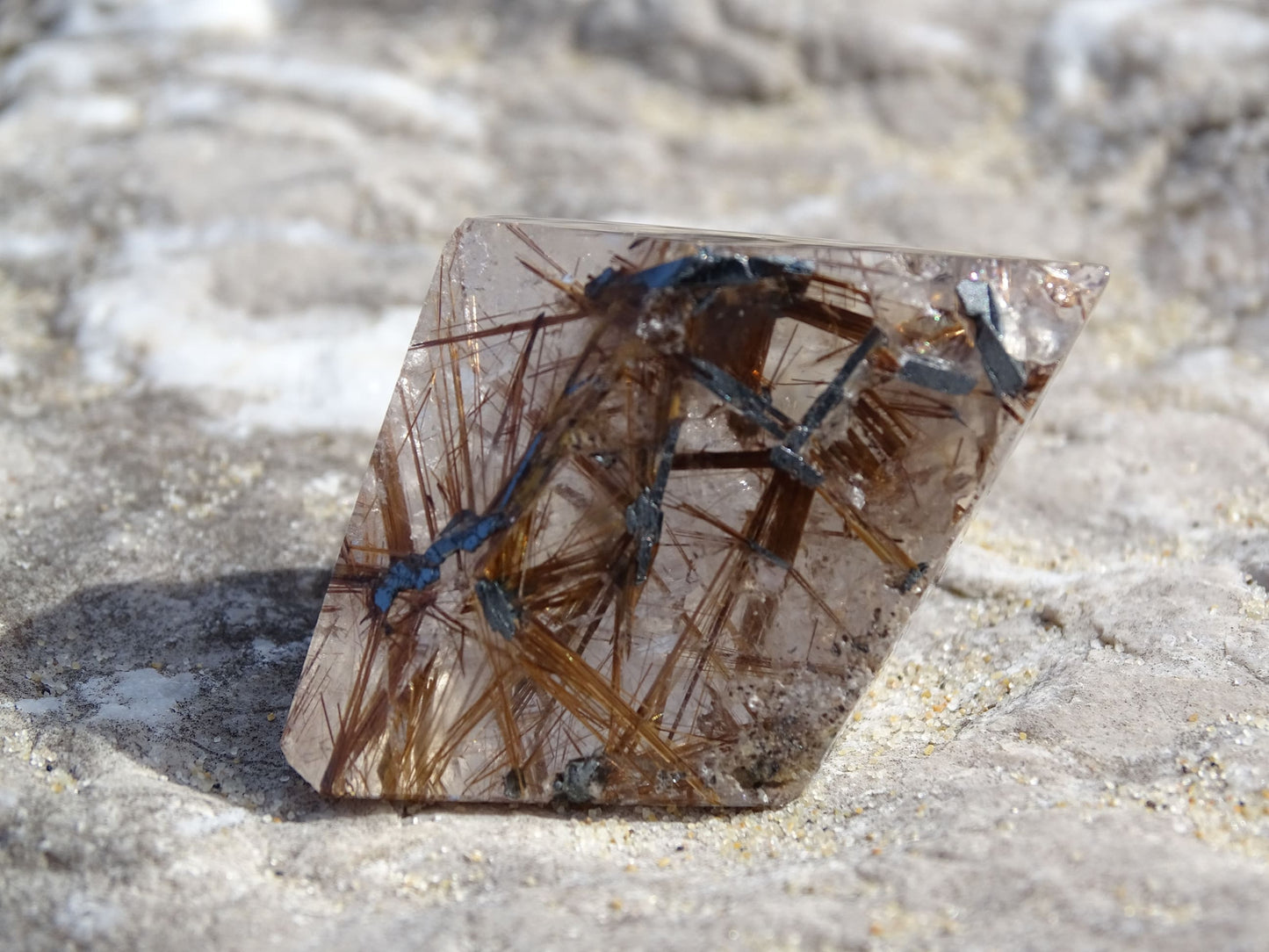 Quartz Rutile Forme Libre - Cristaux - Colibri Minéraux et Bien-être