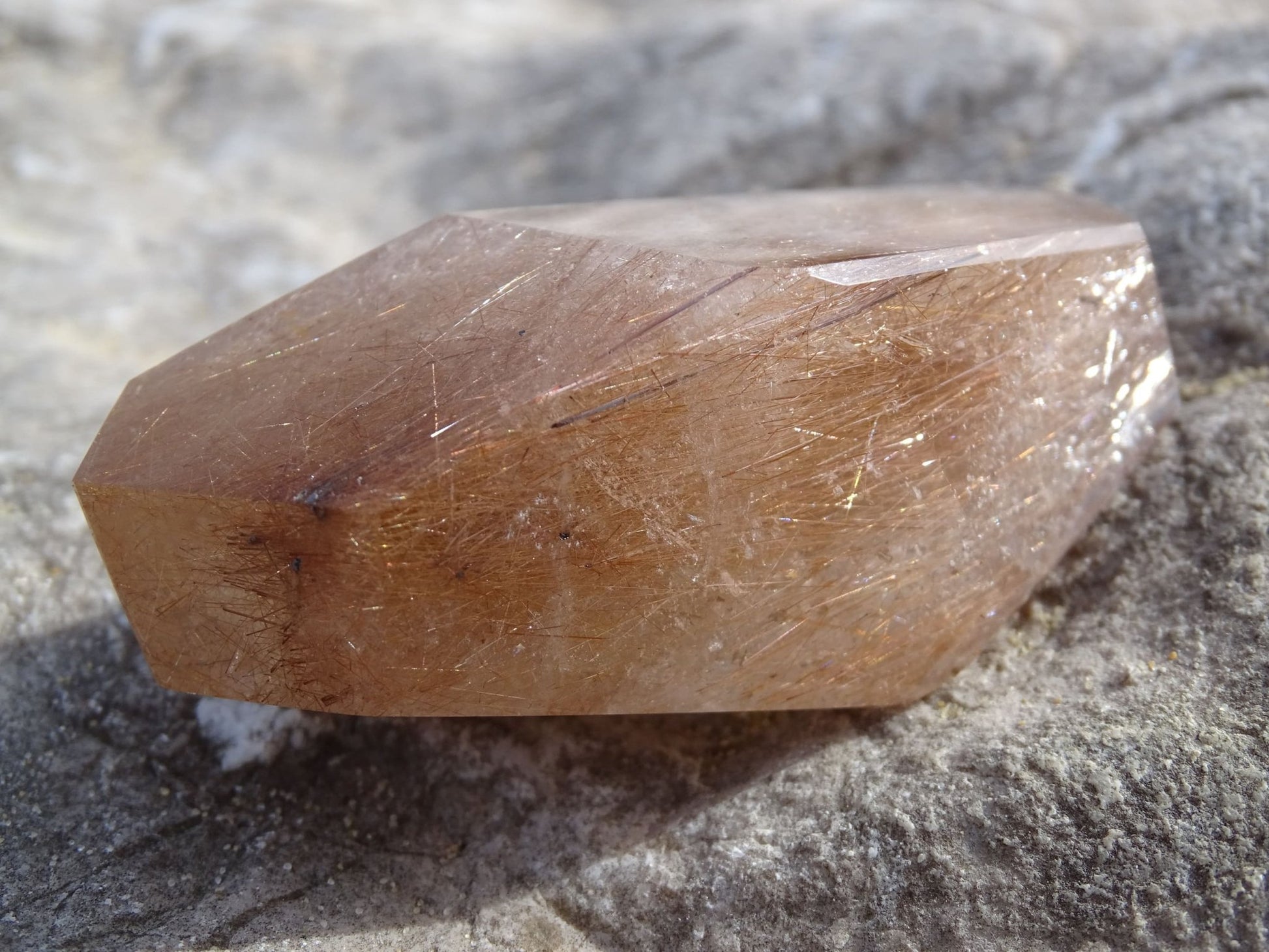 Quartz Rutile Forme Libre - Cristaux - Colibri Minéraux et Bien-être