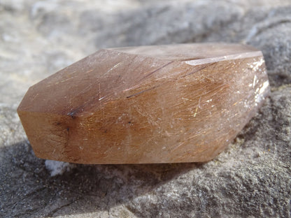 Quartz Rutile Forme Libre - Cristaux - Colibri Minéraux et Bien-être