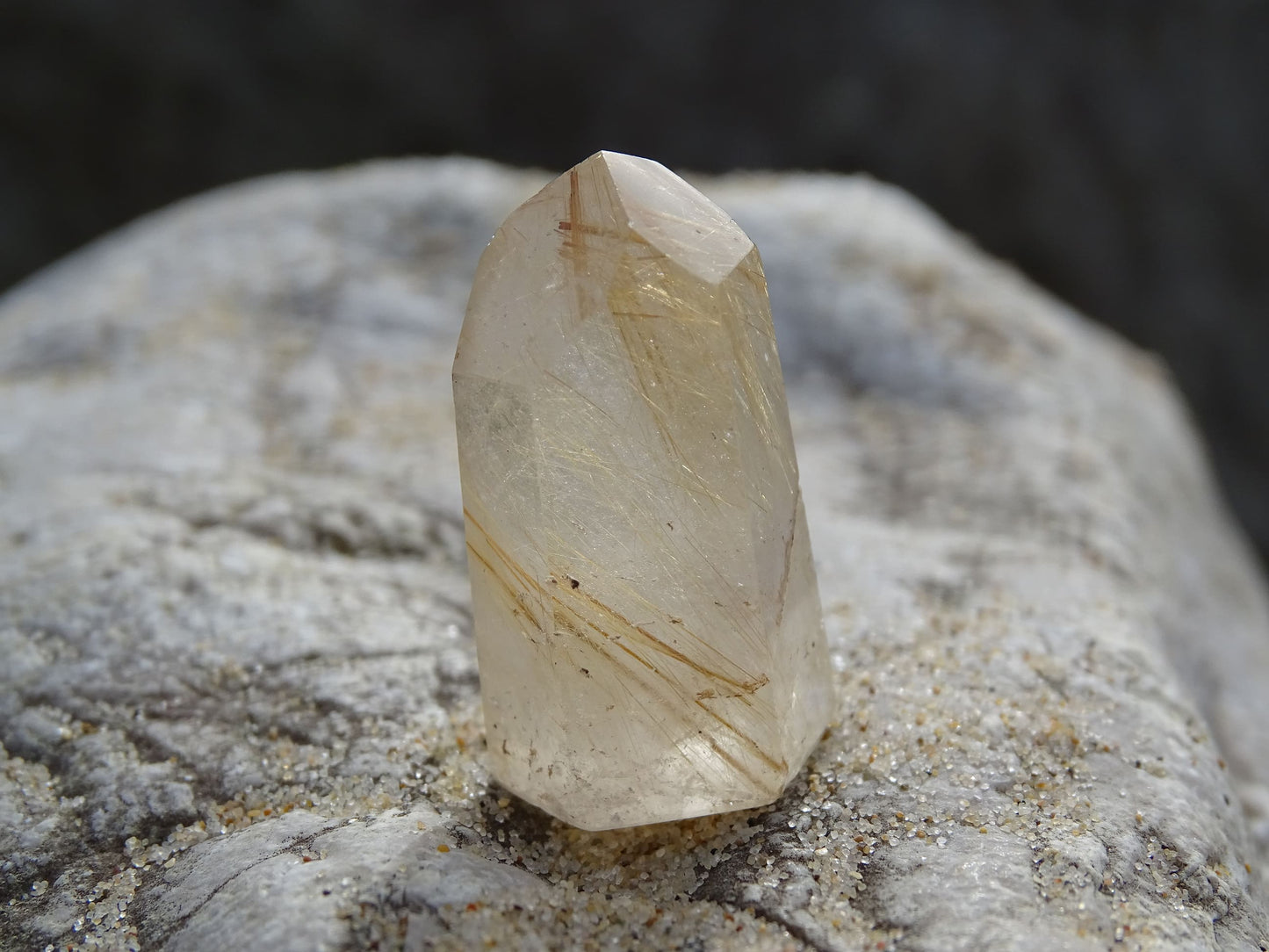 Quartz Rutile Forme Libre - Cristaux - Colibri Minéraux et Bien-être