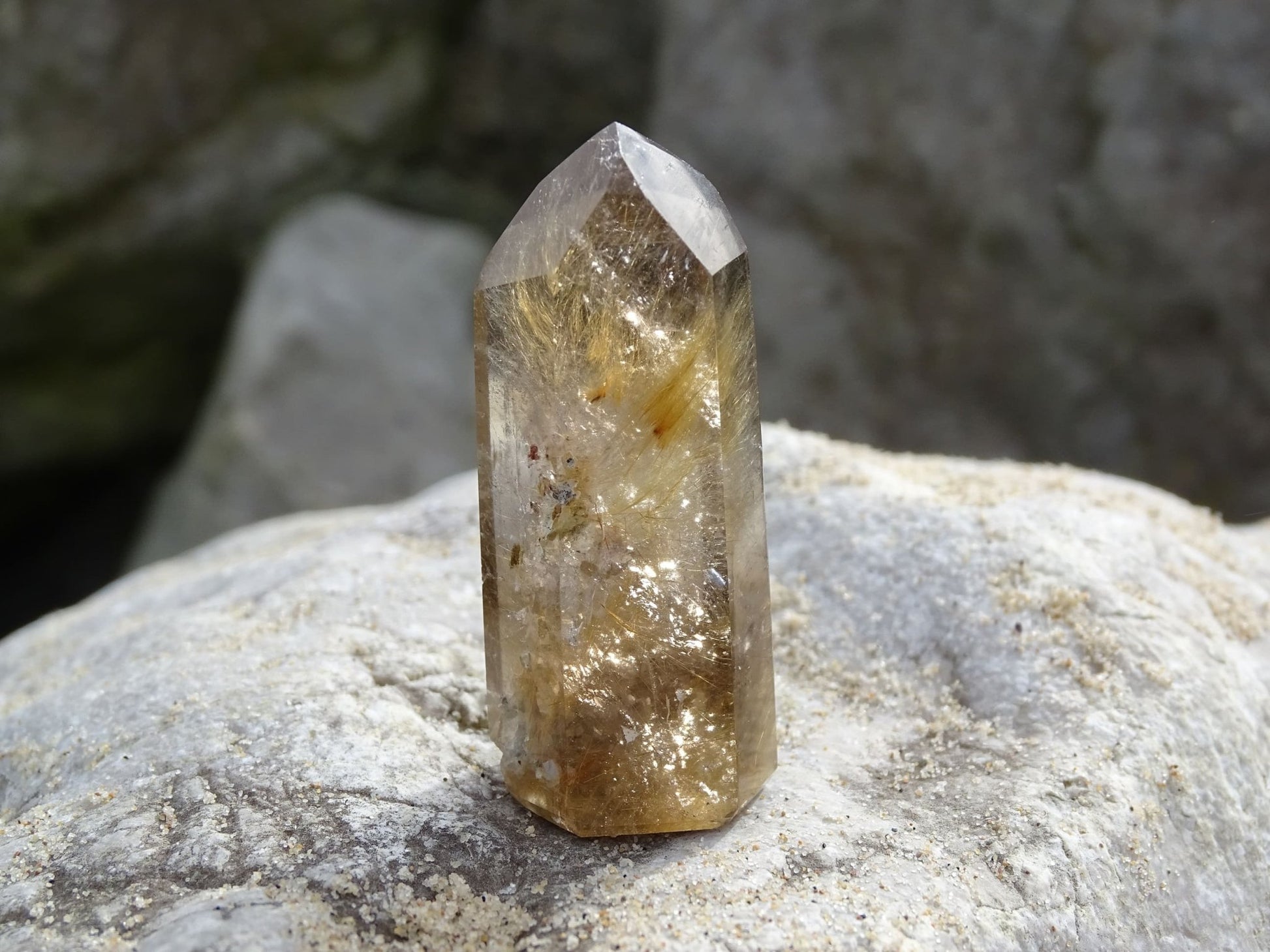 Quartz Rutile Forme Libre - Cristaux - Colibri Minéraux et Bien-être