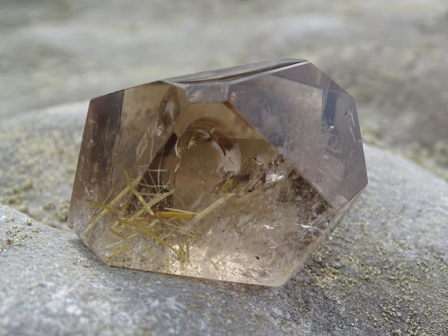 Quartz Rutile Forme Libre - Cristaux - Colibri Minéraux et Bien-être